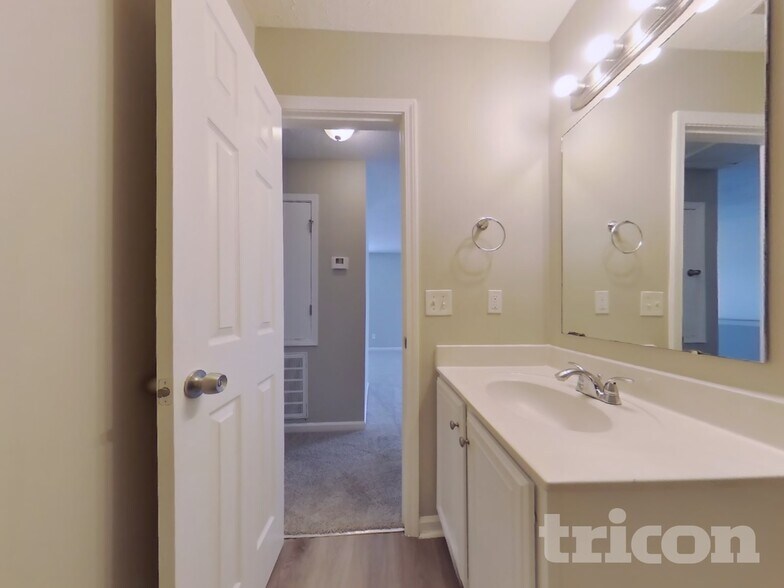 Building Photo - 5004 Millpond Ct