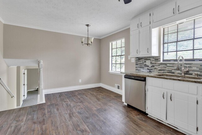 Building Photo - 8989 Teal Ln