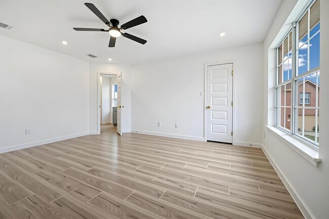 Building Photo - 13501 Sierra Wind Ln