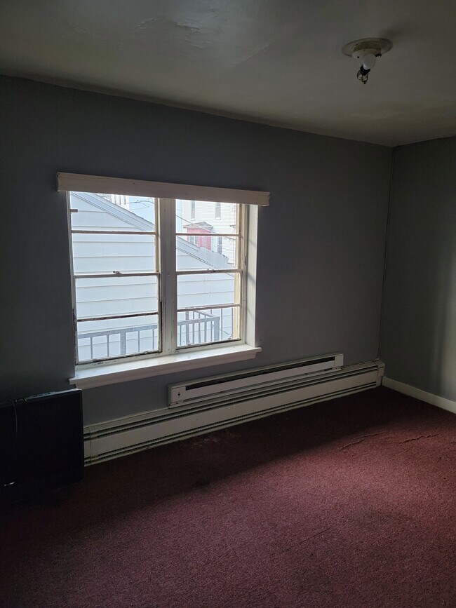 Building Photo - 103 N 3rd St