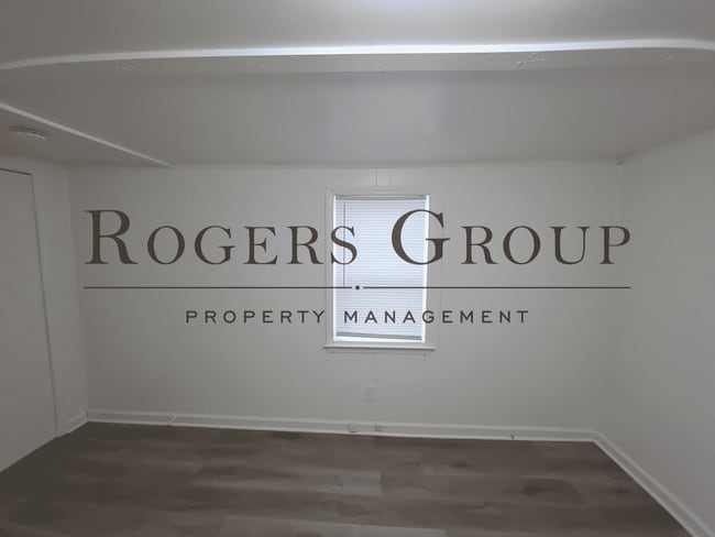 Building Photo - 215 Mineral Springs Rd