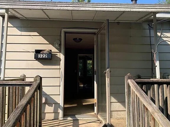 Building Photo - 322 Hollingsworth Mnr