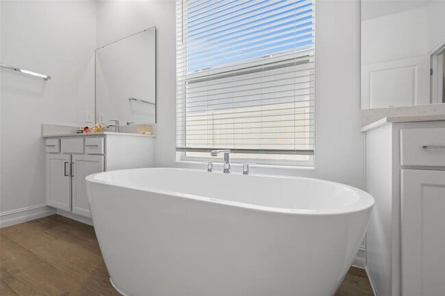 Building Photo - 18362 Serene Lk Lp