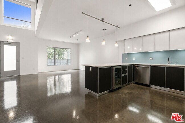 Building Photo - 11500 Tennessee Ave