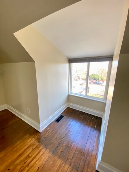 Bedroom 3 - 1372 Neil Ave