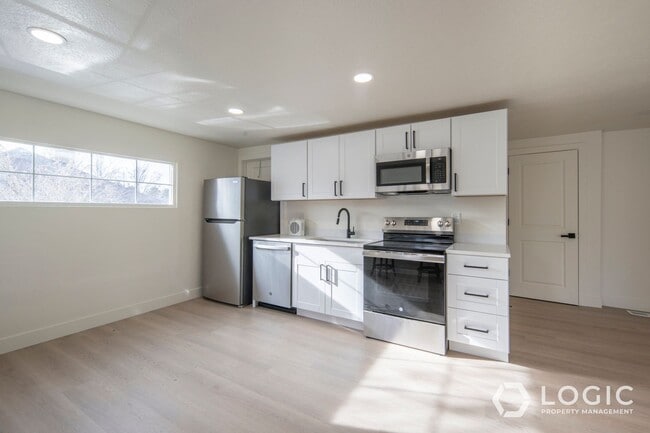 Building Photo - 7808 S 1000 E