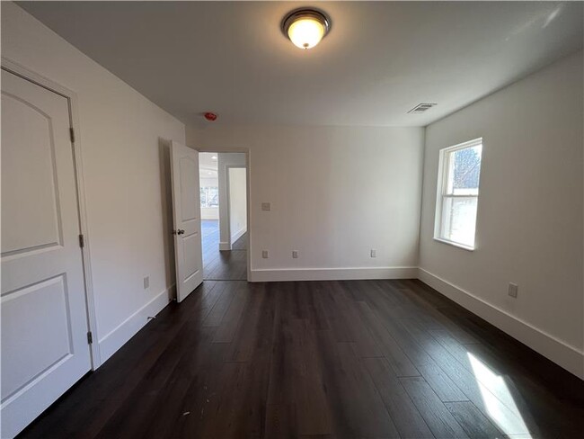 Building Photo - 76 Rockmart Dr NW
