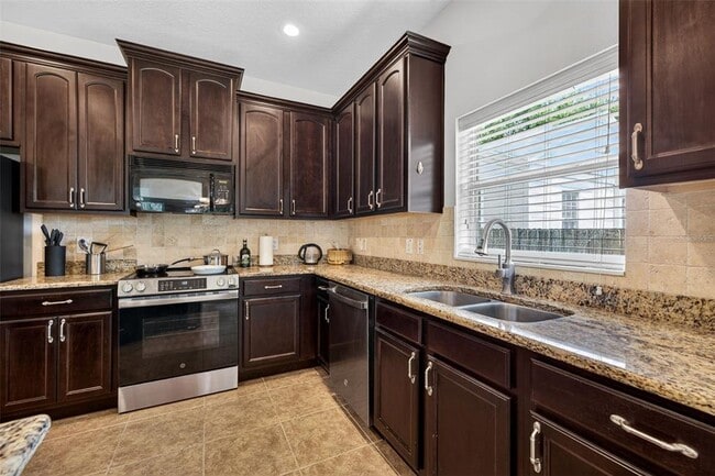 Building Photo - 3204 W Marlin Ave