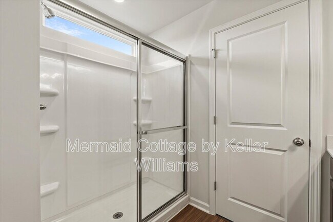 Building Photo - 46 Cedarwood St
