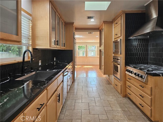 Building Photo - 4559 Don Pio Dr