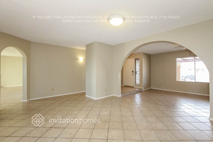 Building Photo - 13802 N 45th Ave