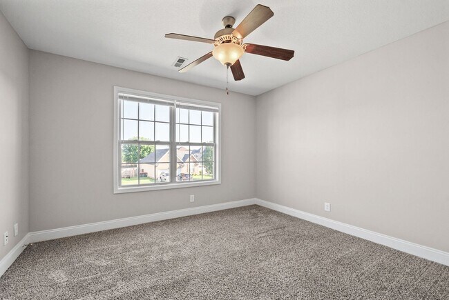 Building Photo - Pet Friendly Four Bedroom with Basement!