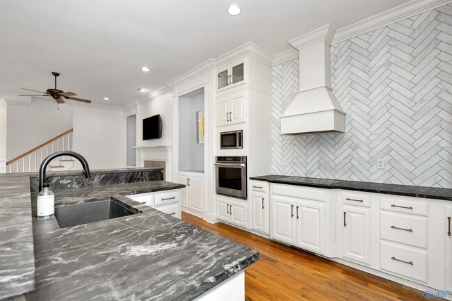 Building Photo - 33 Meeting St