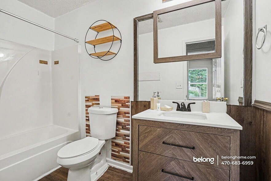 Building Photo - 5599 Windfall Ln