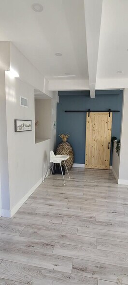 Building Photo - 139 W 4th Ave