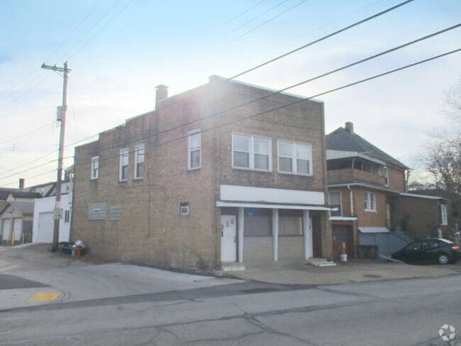 Building Photo - 286 8th St