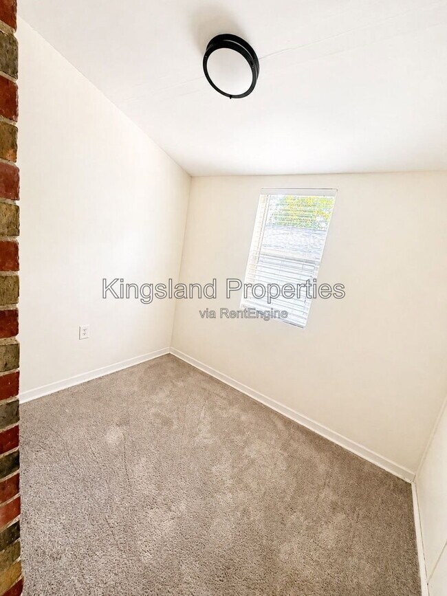 Building Photo - 3841 Kingsland Ct
