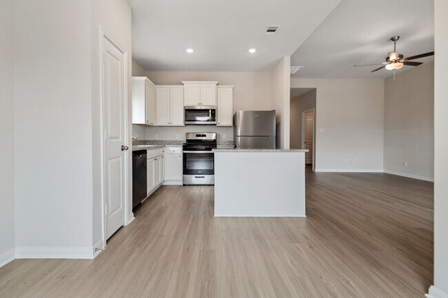 Building Photo - 364 Kingston Wy