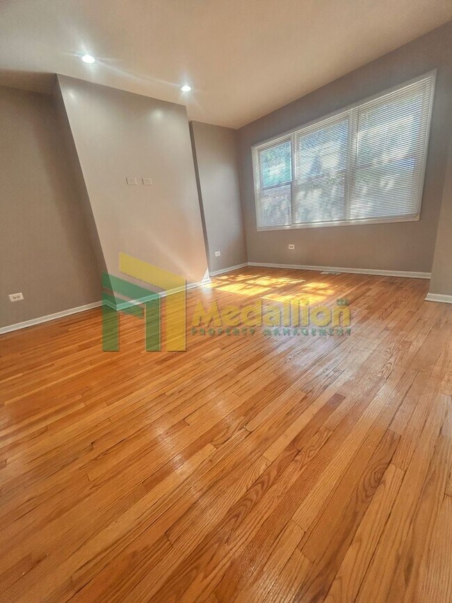 Building Photo - Spacious 4-Bedroom Home with Additional Living Space