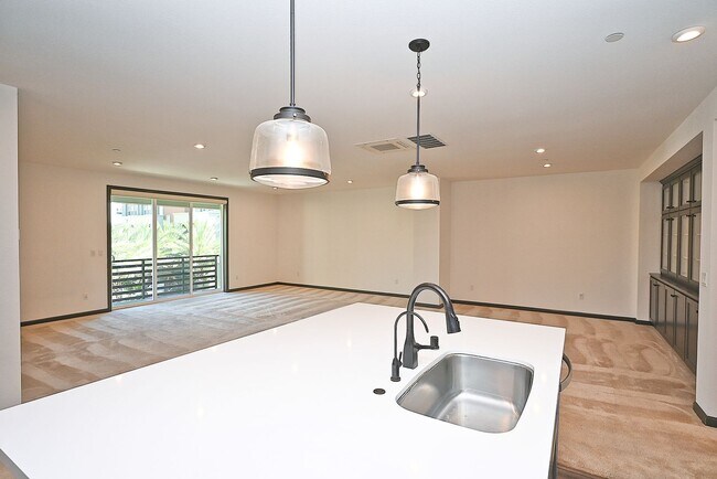 Building Photo - $5,190 - GORGEOUS FOUR BEDROOM HOME IN THE...
