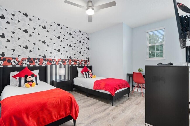 Building Photo - 1601 Tranquil Ave