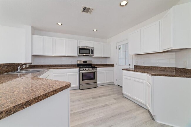 Building Photo - 18703 Clover Nut Ct
