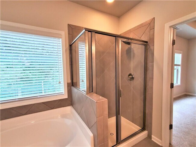 Building Photo - 2465 Matlin Way