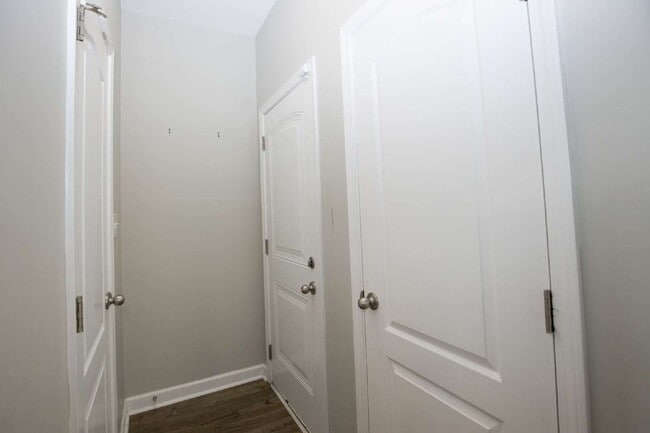 Building Photo - Spacious 3-Bed, 2.5-Bath Modern Home w/ 3-Car Garage in Highcroft – Close to Fort Bragg!