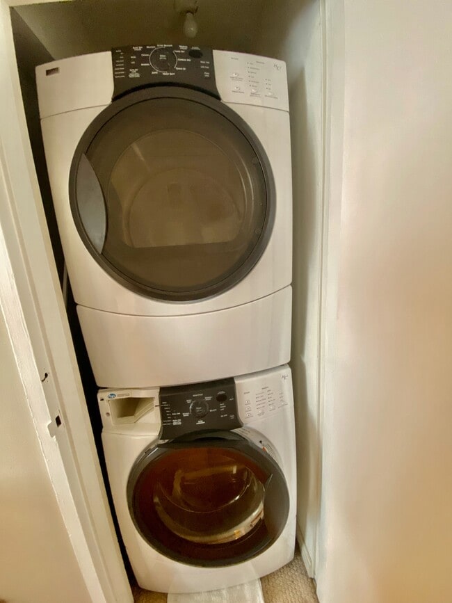 Building Photo - 5307 Pooks Hill Rd