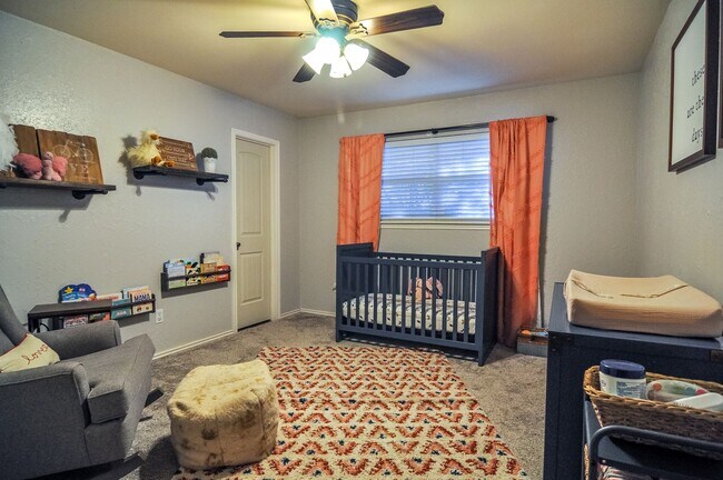 Building Photo - Beautiful 4 Bed 2.5 Bath in South Lubbock!