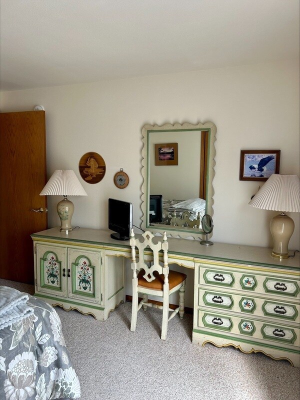 Building Photo - 4739 S Golf Course Dr