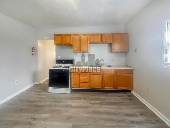 Building Photo - 2101 Ringgold Ave