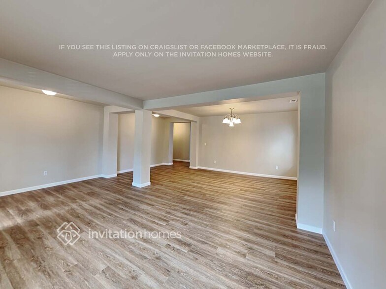 Building Photo - 13610 117th Ave E