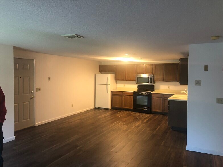 Very spacious - 78 Saint Joseph St