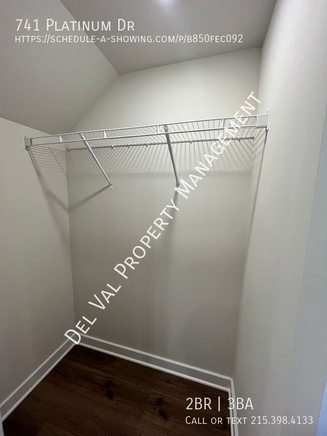 Building Photo - 741 Platinum Dr