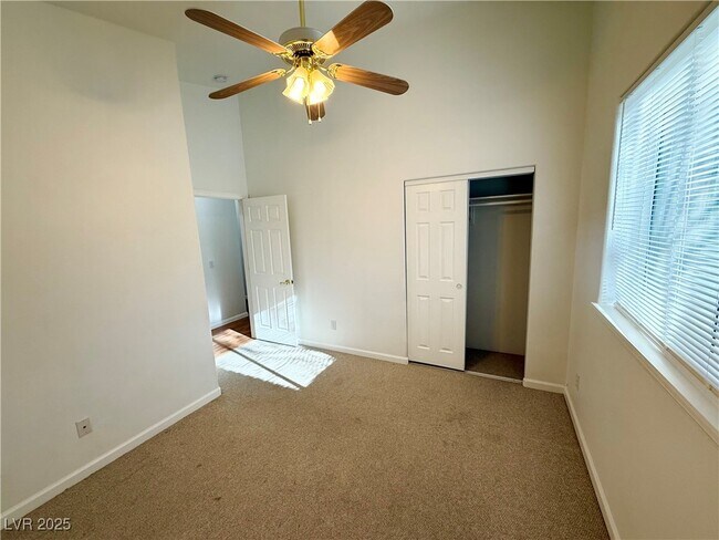 Building Photo - 1721 S Blagg Rd