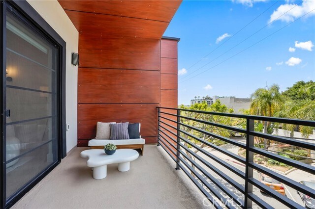 Building Photo - 8788 Shoreham Dr