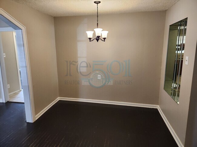 Building Photo - Ready For Showings! Great Find In North Little Rock