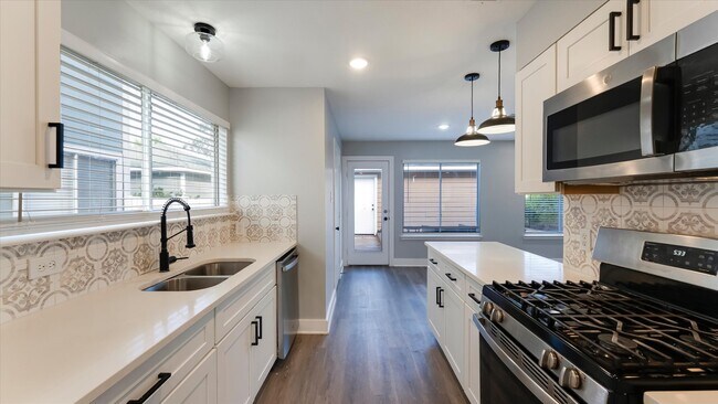 Building Photo - 3819 W Traditions Ct