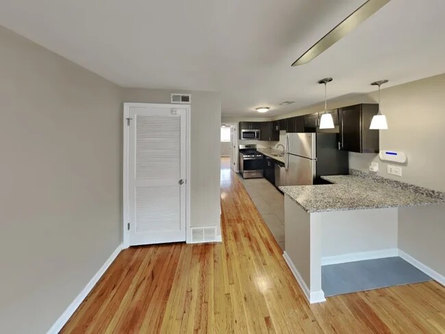 Building Photo - Lantern Square Apartments-A3
