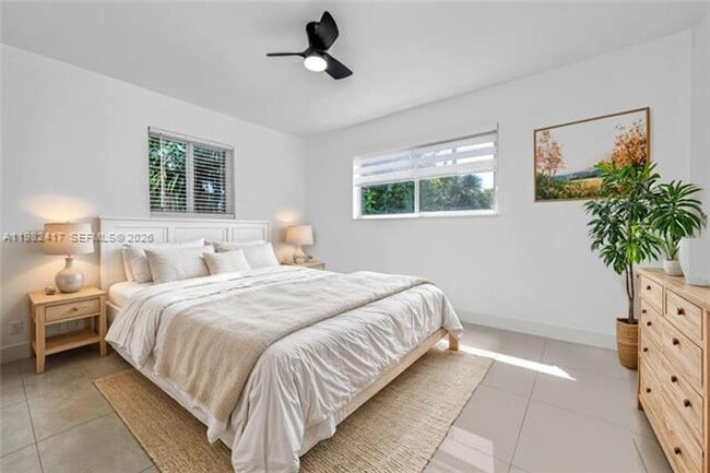 Building Photo - 104 SW 7th St