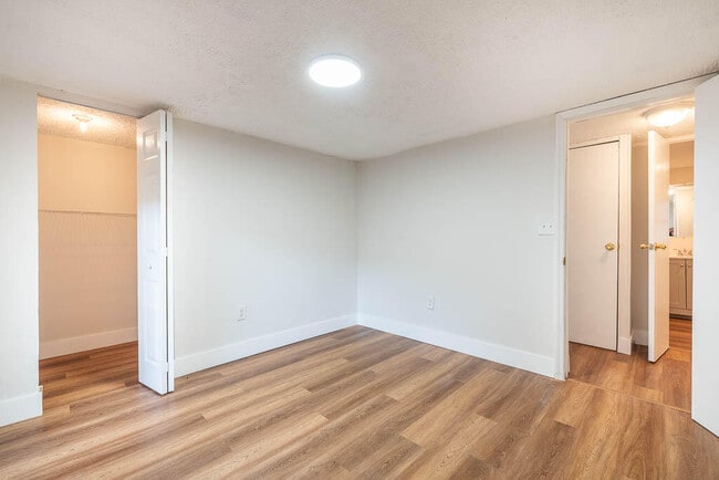 Building Photo - 23023 Watergate Cir