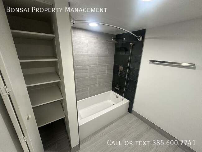Building Photo - 3281 E Fortuna Dr