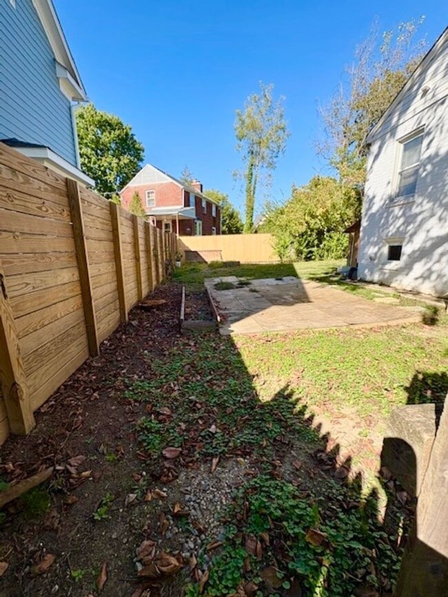 Building Photo - 4541 Fairfield Dr