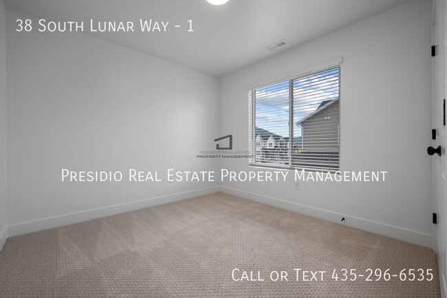 Building Photo - 38 S Lunar Wy
