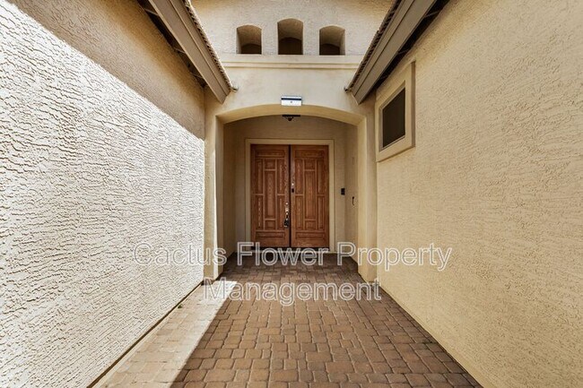Building Photo - 3917 S Newport St