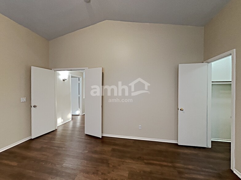 Building Photo - 7364 W Ocotillo Rd