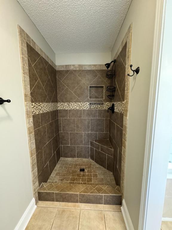 Building Photo - 204 Mahan Dr