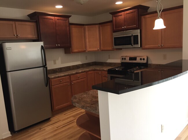 Building Photo - 1115 Ridge Creek Cir