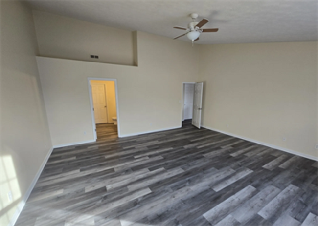 Building Photo - 8384 Bluestem Ln